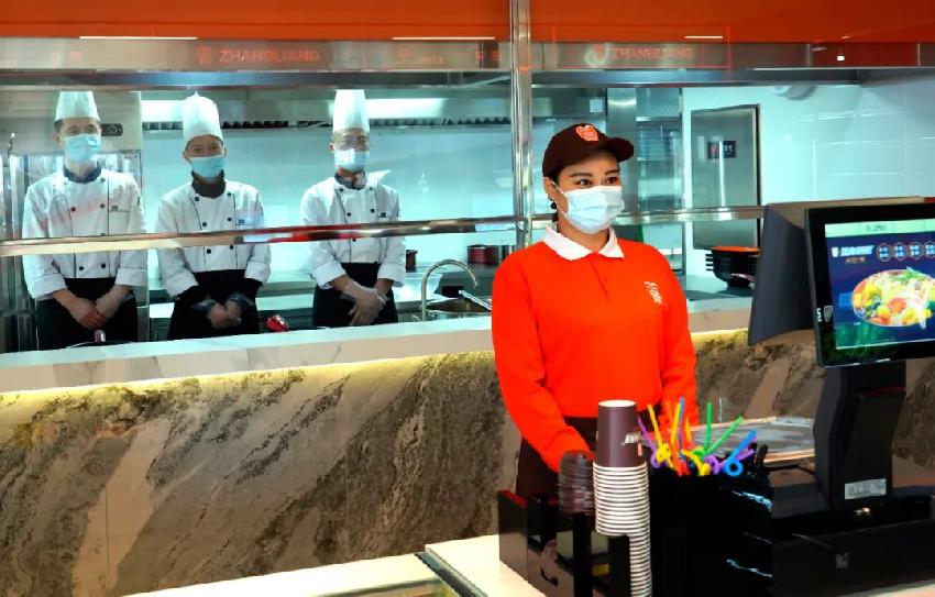 东莞品牌设计公司，张亮麻辣烫，东莞设计公司