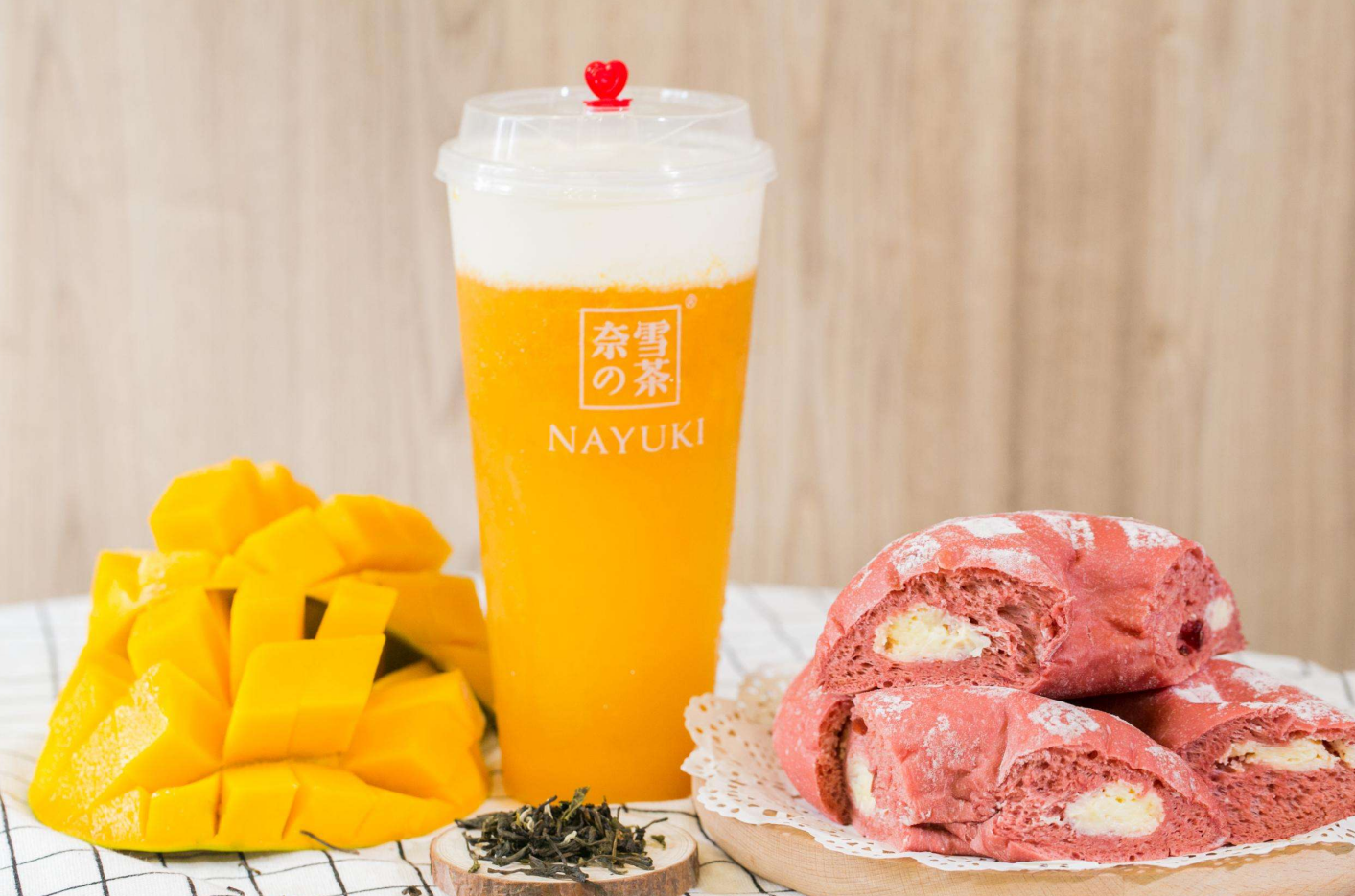 深圳vi设计，深圳品牌设计，品牌策划设计，连锁品牌，奈雪の茶